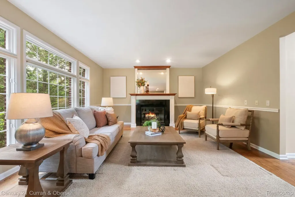 27852 Larson Lane Farmington Hills City MI 48331