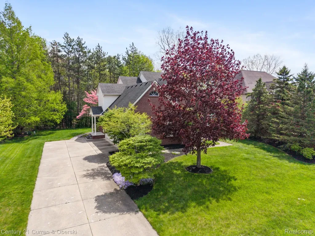 27852 Larson Lane Farmington Hills City MI 48331