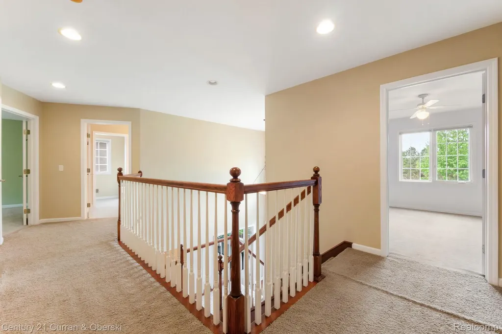 27852 Larson Lane Farmington Hills City MI 48331