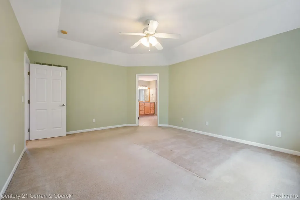 27852 Larson Lane Farmington Hills City MI 48331