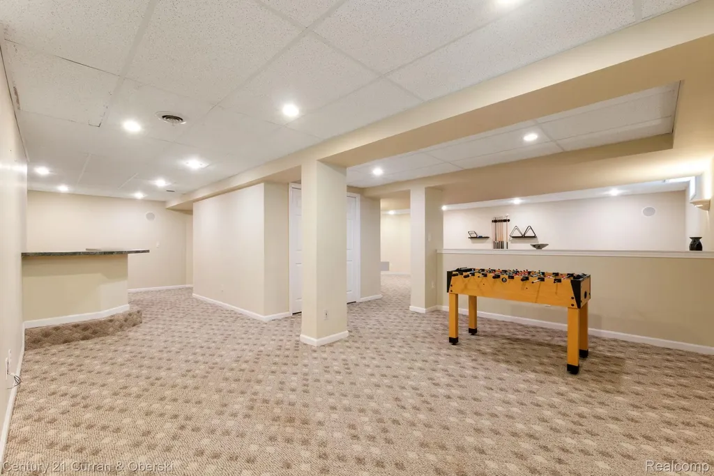 27852 Larson Lane Farmington Hills City MI 48331