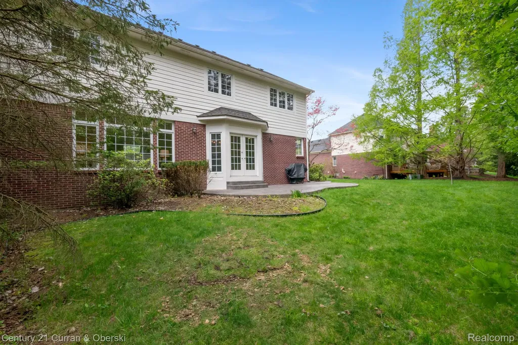 27852 Larson Lane Farmington Hills City MI 48331