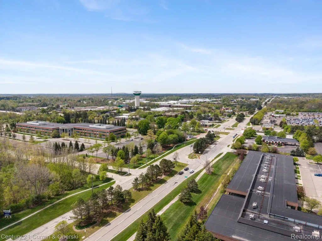 27852 Larson Lane Farmington Hills City MI 48331