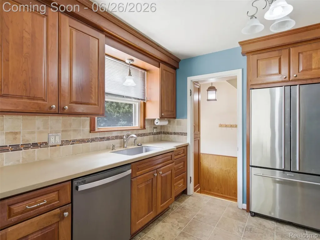 30885 Tennessee Street Roseville City MI 48066