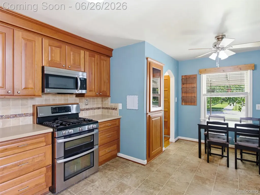 30885 Tennessee Street Roseville City MI 48066