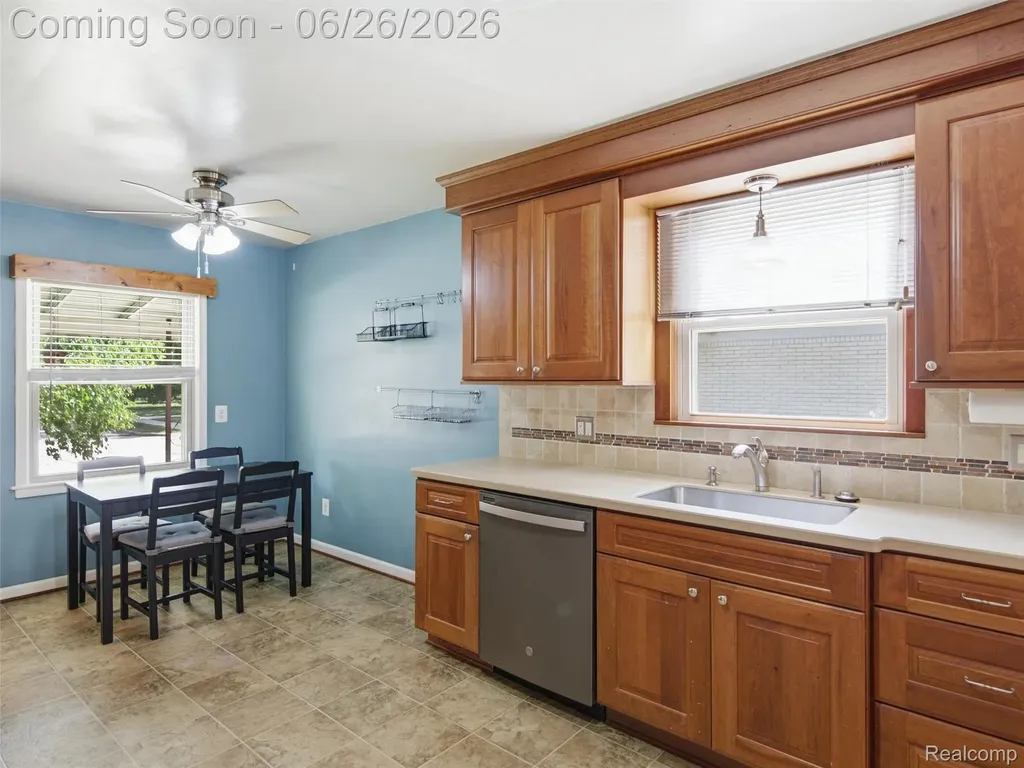 30885 Tennessee Street Roseville City MI 48066