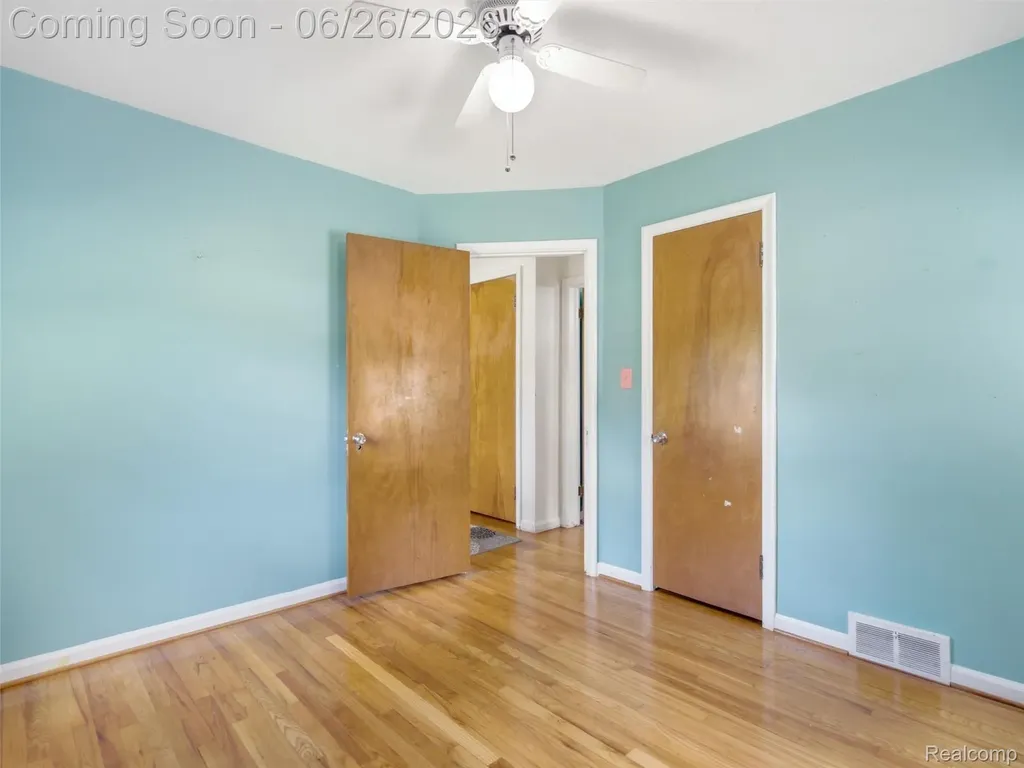 30885 Tennessee Street Roseville City MI 48066