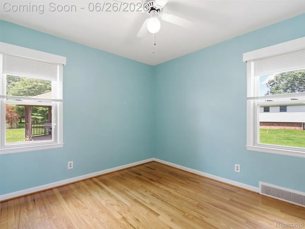 30885 Tennessee Street Roseville City MI 48066