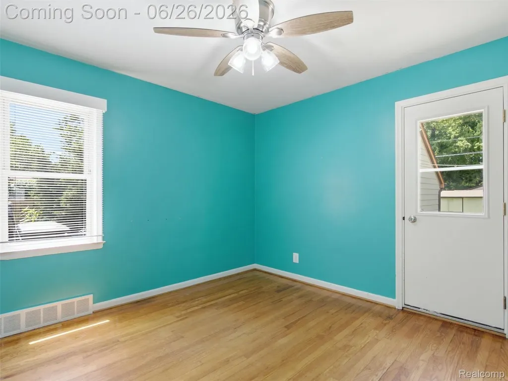 30885 Tennessee Street Roseville City MI 48066