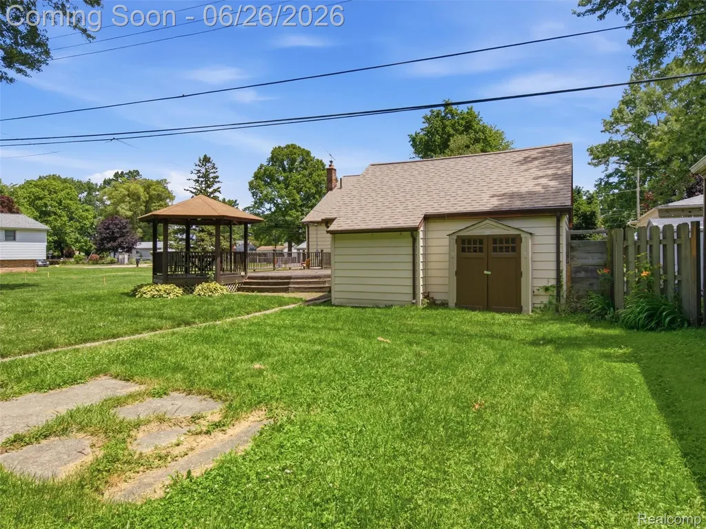 30885 Tennessee Street Roseville City MI 48066