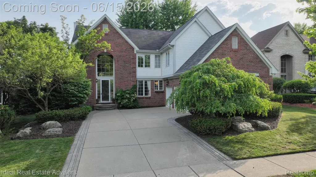1364 Kentfield Drive Rochester City MI 48307
