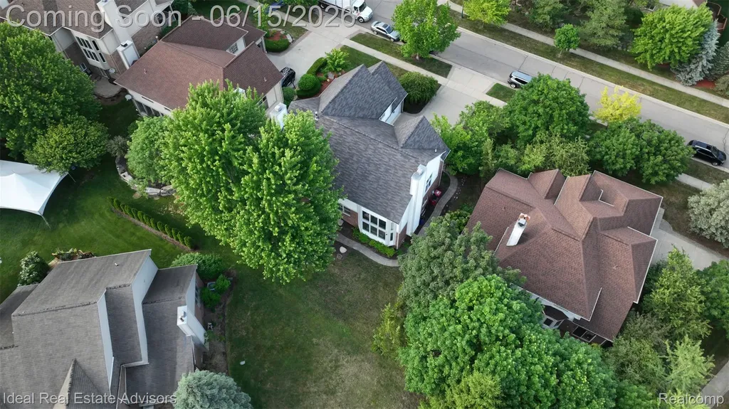 1364 Kentfield Drive Rochester City MI 48307