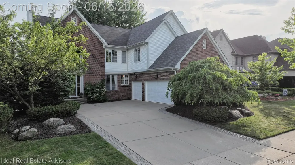 1364 Kentfield Drive Rochester City MI 48307