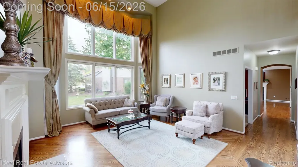1364 Kentfield Drive Rochester City MI 48307
