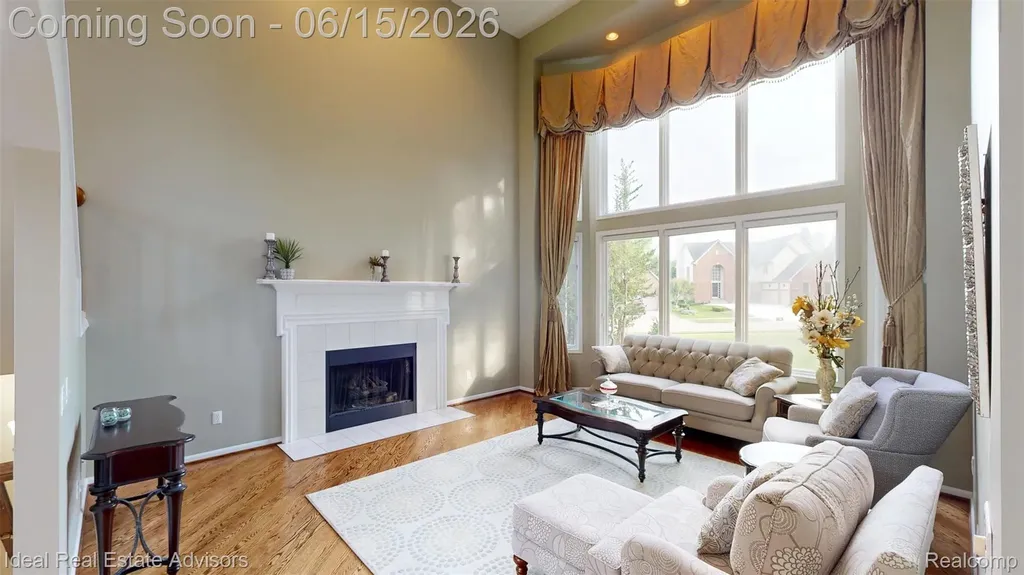 1364 Kentfield Drive Rochester City MI 48307
