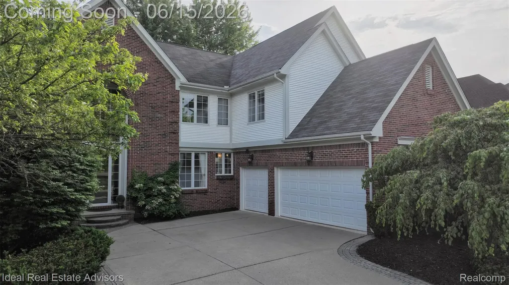 1364 Kentfield Drive Rochester City MI 48307
