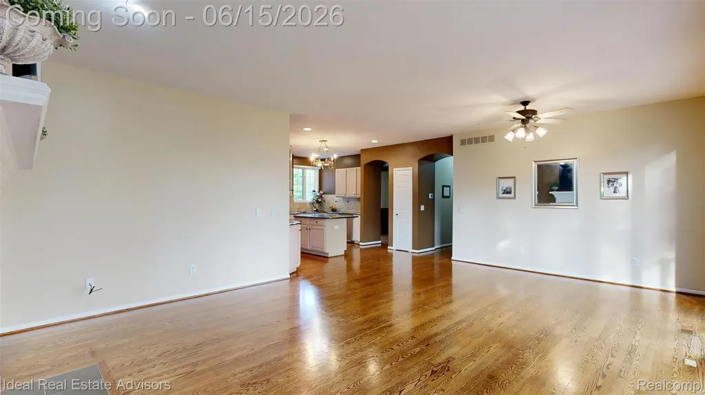 1364 Kentfield Drive Rochester City MI 48307