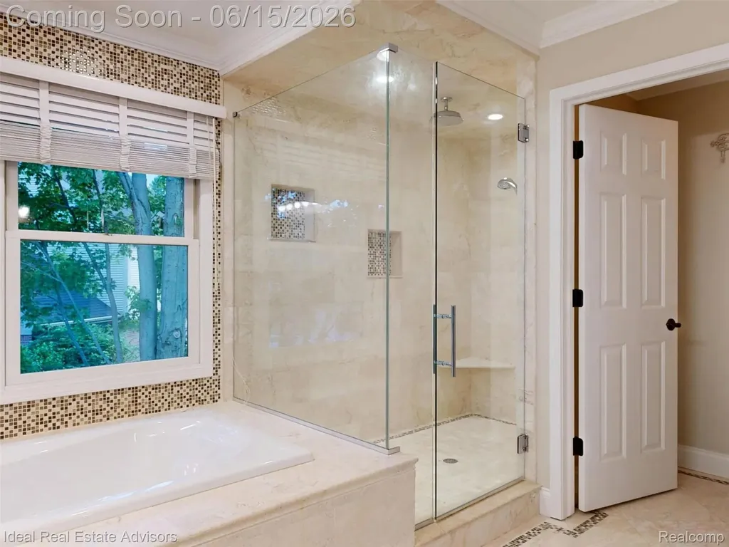 1364 Kentfield Drive Rochester City MI 48307