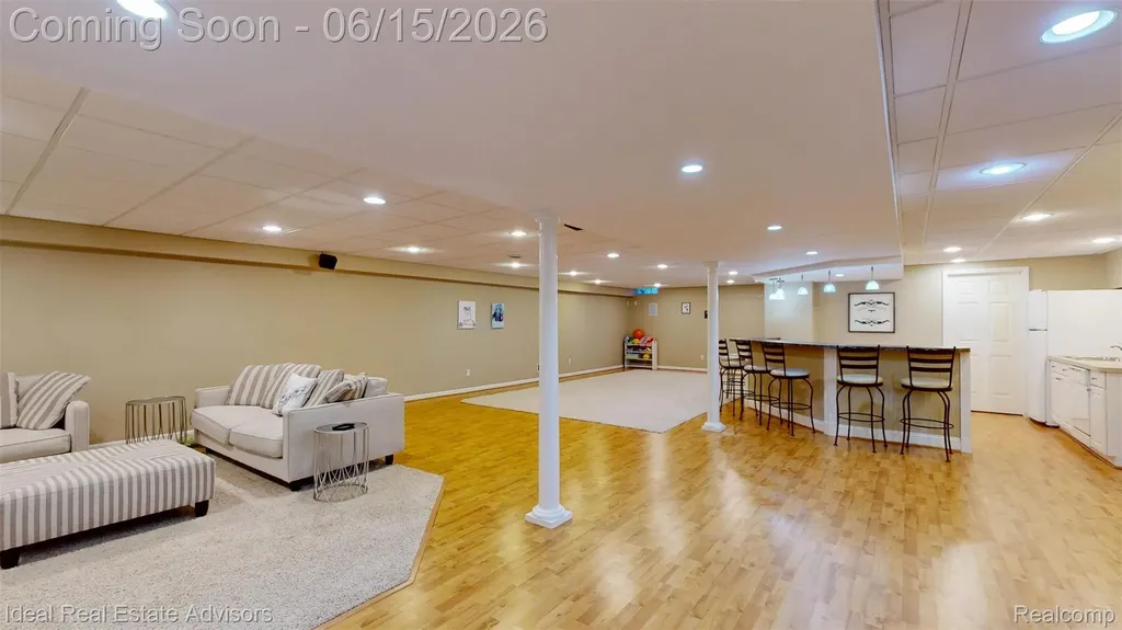 1364 Kentfield Drive Rochester City MI 48307