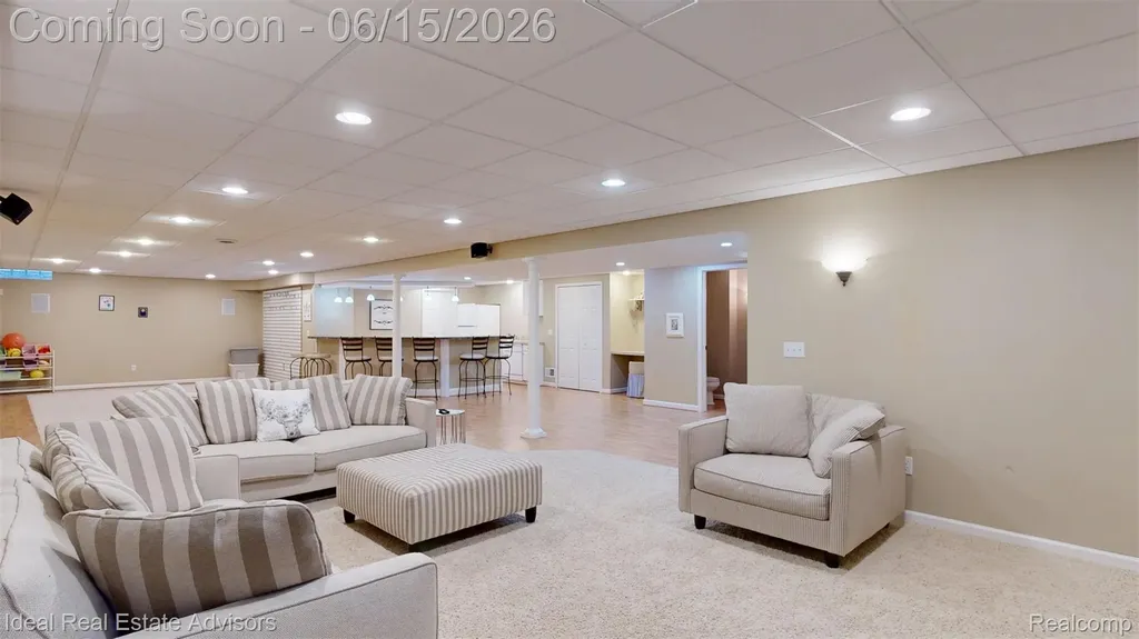 1364 Kentfield Drive Rochester City MI 48307