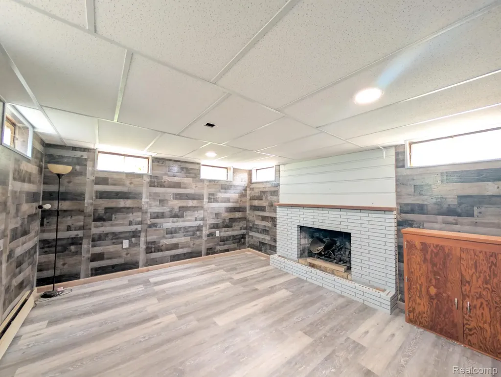 12154 Benson Road Mt. Morris City MI 48458