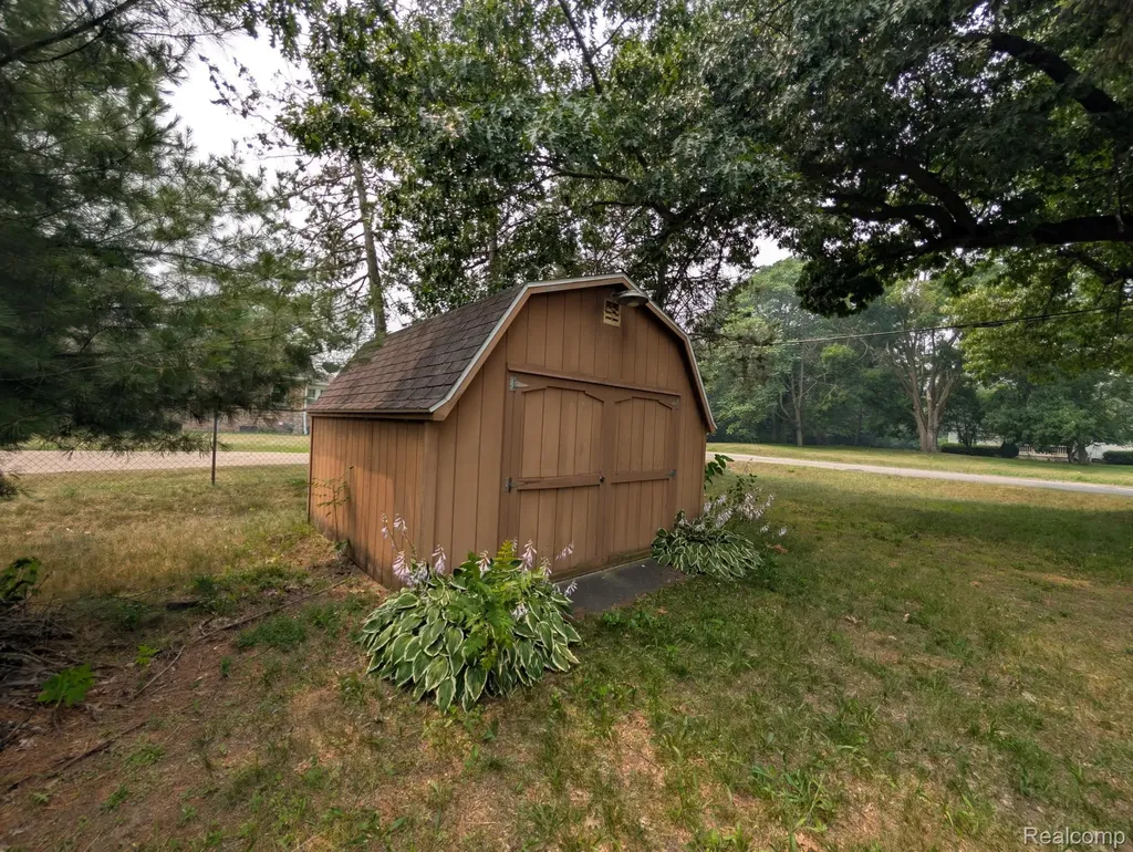 12154 Benson Road Mt. Morris City MI 48458