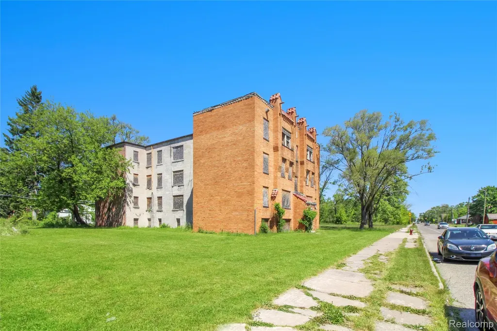 18055 Schoenherr Street Detroit City MI 48205