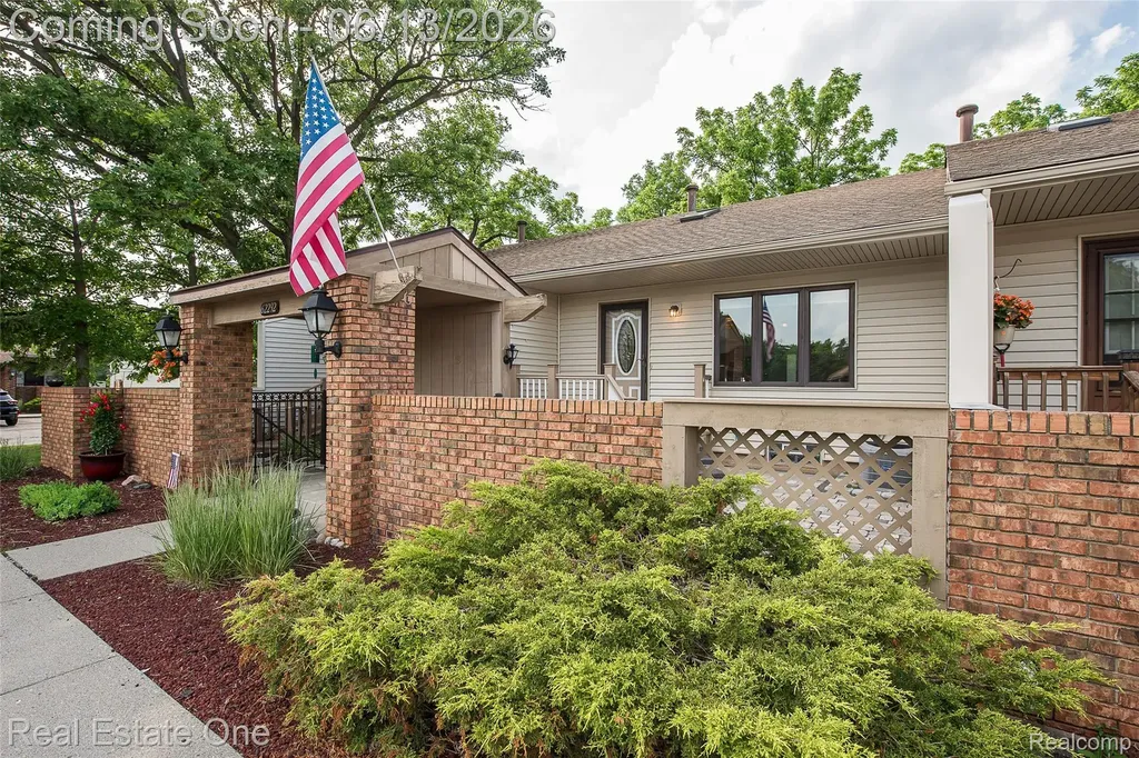 62292 Yorktown Drive South Lyon City MI 48178