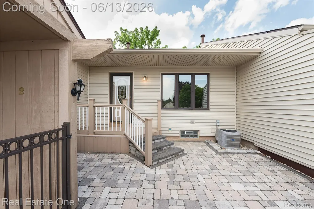 62292 Yorktown Drive South Lyon City MI 48178
