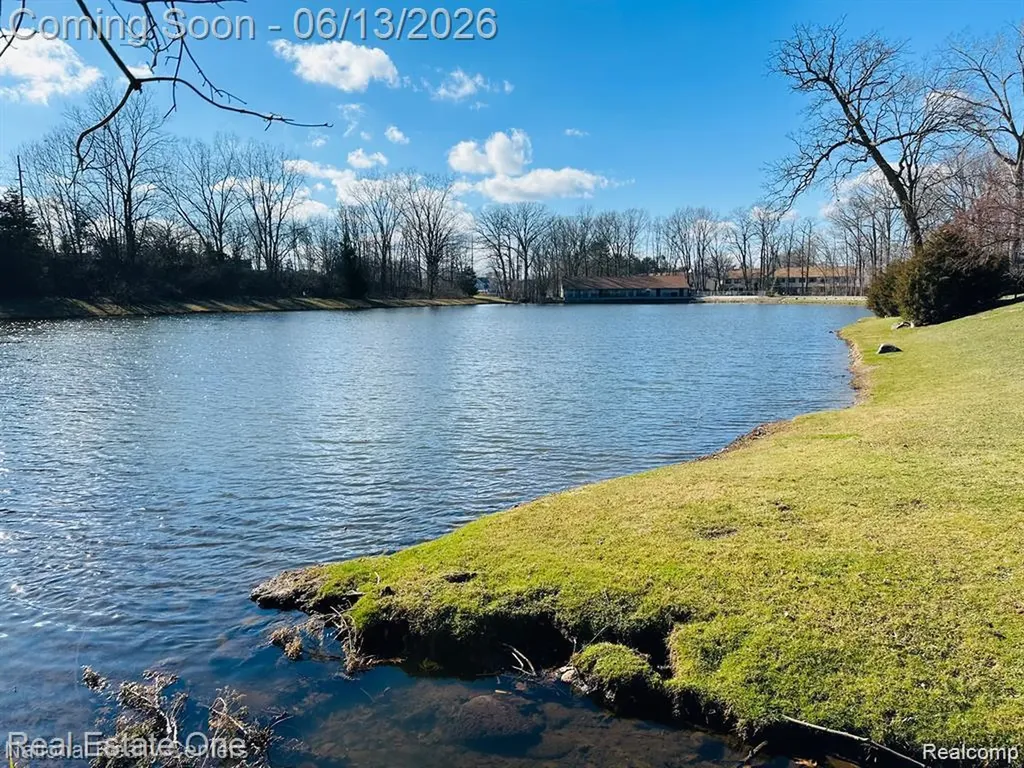62292 Yorktown Drive South Lyon City MI 48178