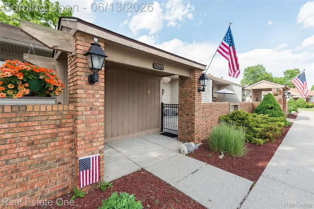 62292 Yorktown Drive South Lyon City MI 48178