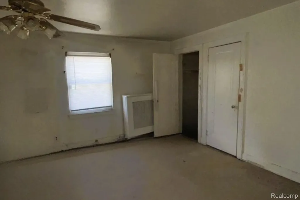 17530 Santa Barbara Drive Detroit City MI 48221