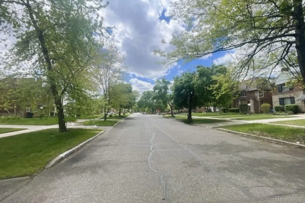 17530 Santa Barbara Drive Detroit City MI 48221