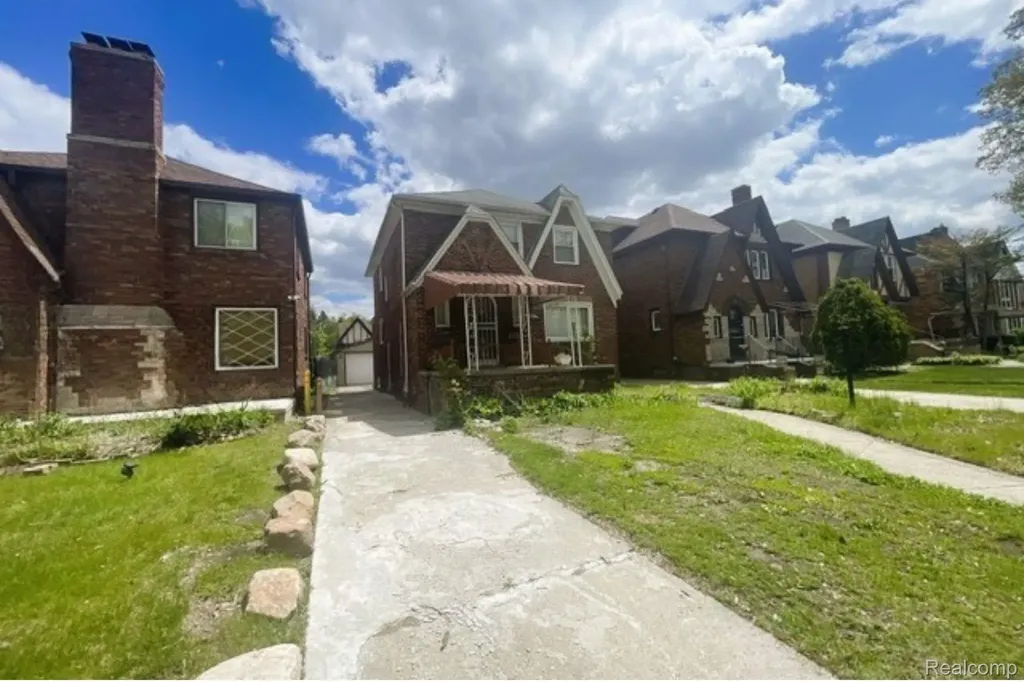 17530 Santa Barbara Drive Detroit City MI 48221
