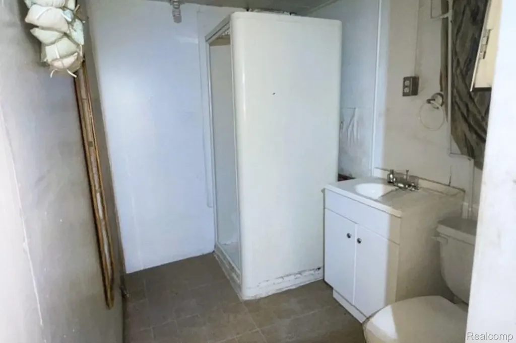 17530 Santa Barbara Drive Detroit City MI 48221
