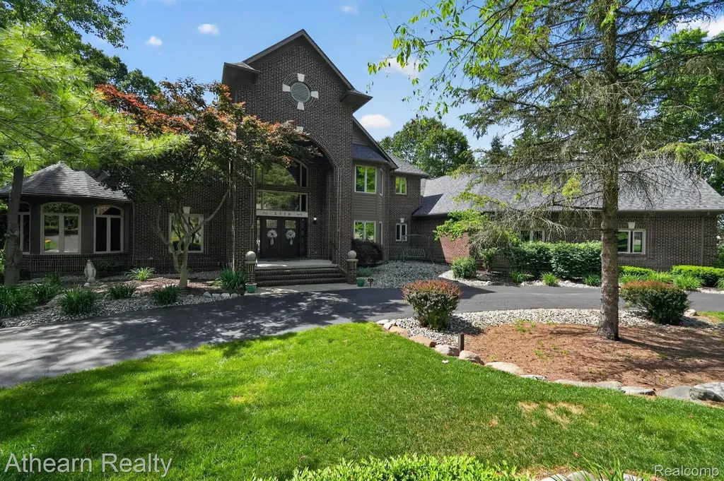 Genoa Township MI, 5326 Lake Forest Boulevard