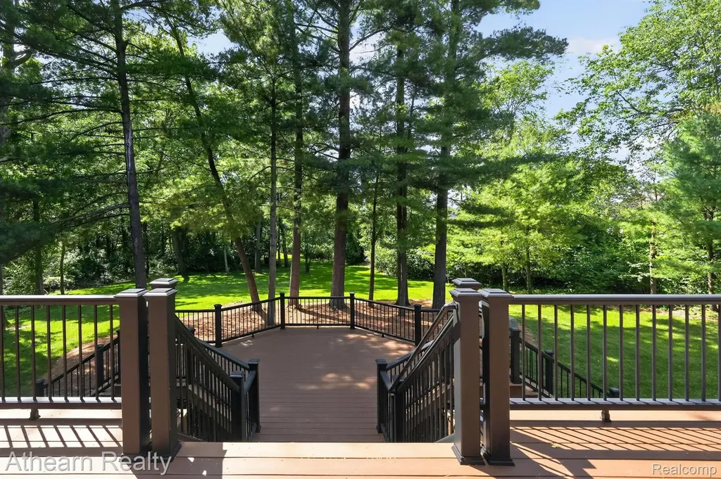 5326 Lake Forest Boulevard Genoa Township MI 48116