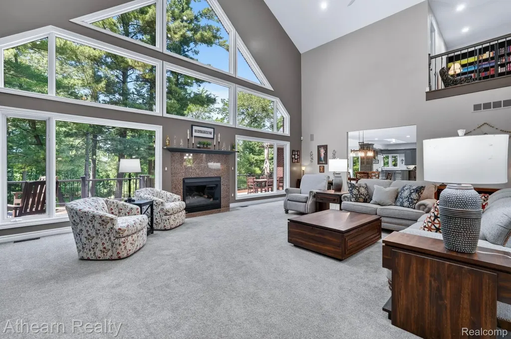5326 Lake Forest Boulevard Genoa Township MI 48116