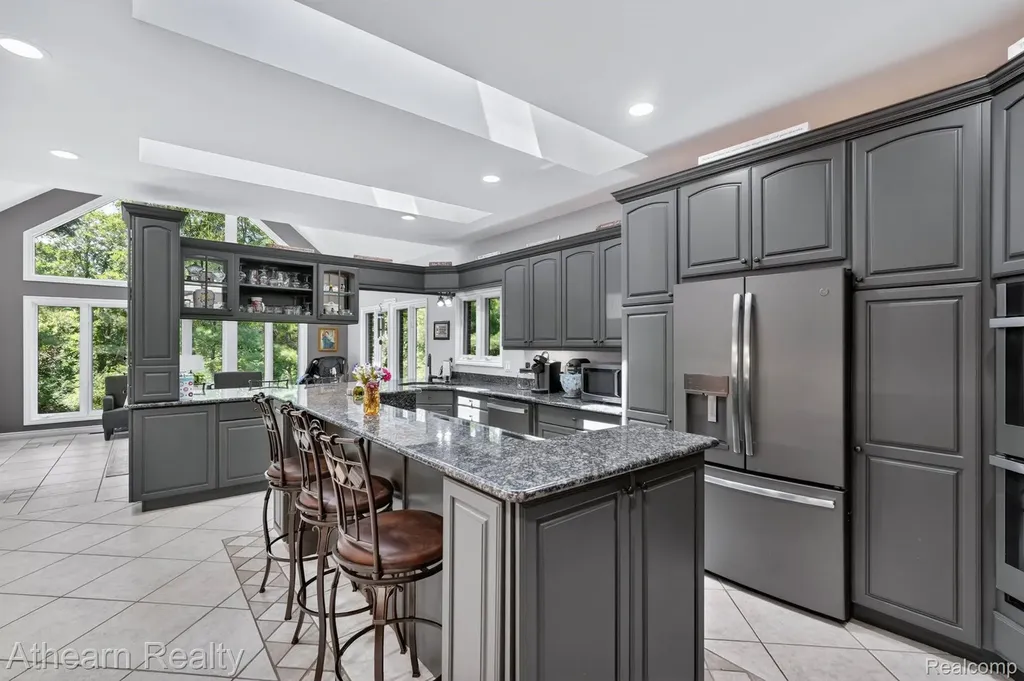 5326 Lake Forest Boulevard Genoa Township MI 48116