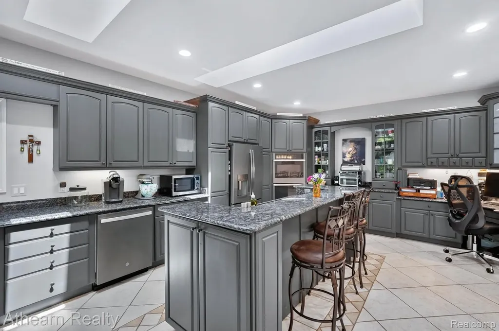 5326 Lake Forest Boulevard Genoa Township MI 48116