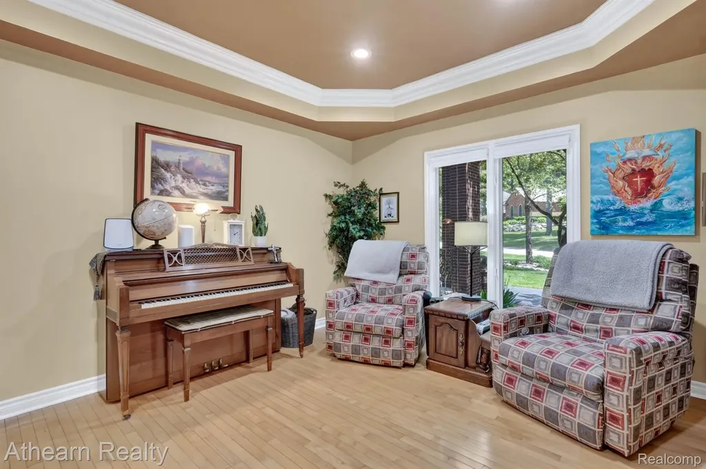 5326 Lake Forest Boulevard Genoa Township MI 48116