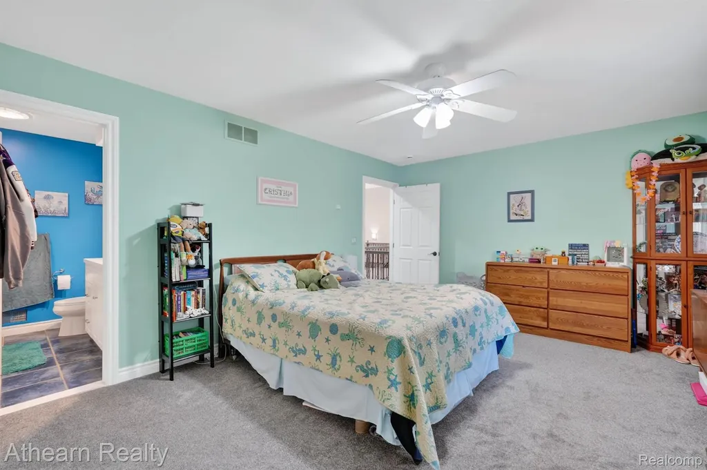 5326 Lake Forest Boulevard Genoa Township MI 48116