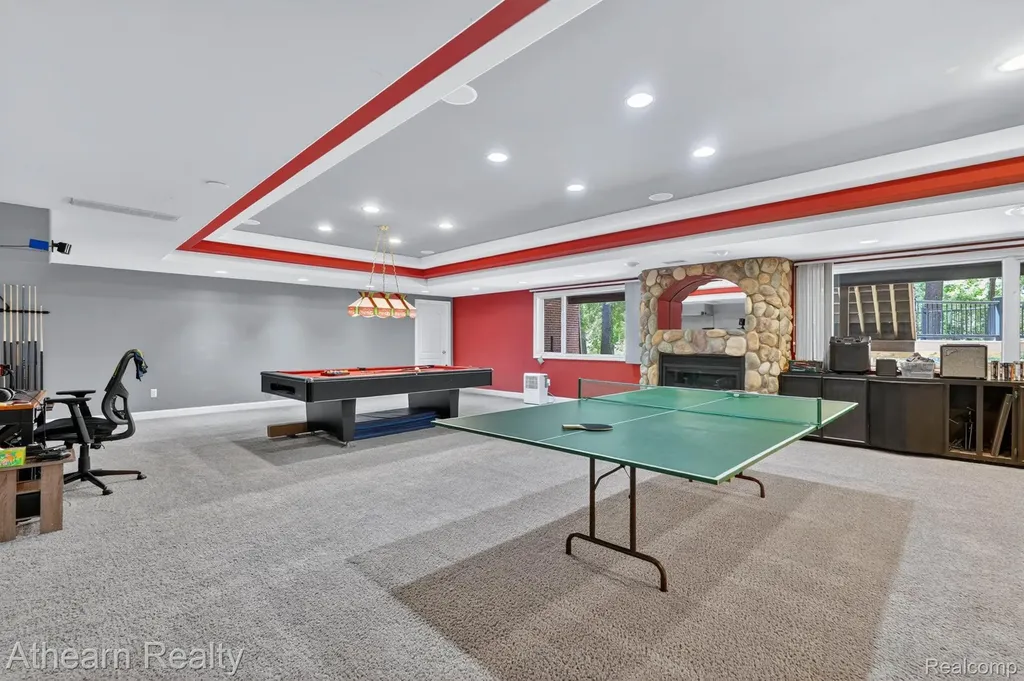 5326 Lake Forest Boulevard Genoa Township MI 48116