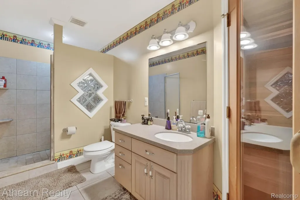 5326 Lake Forest Boulevard Genoa Township MI 48116
