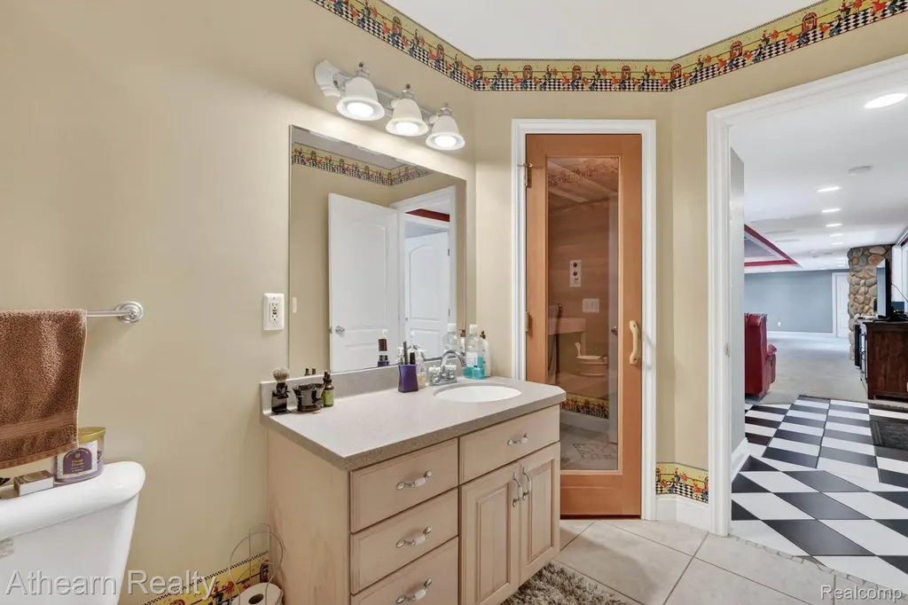 5326 Lake Forest Boulevard Genoa Township MI 48116