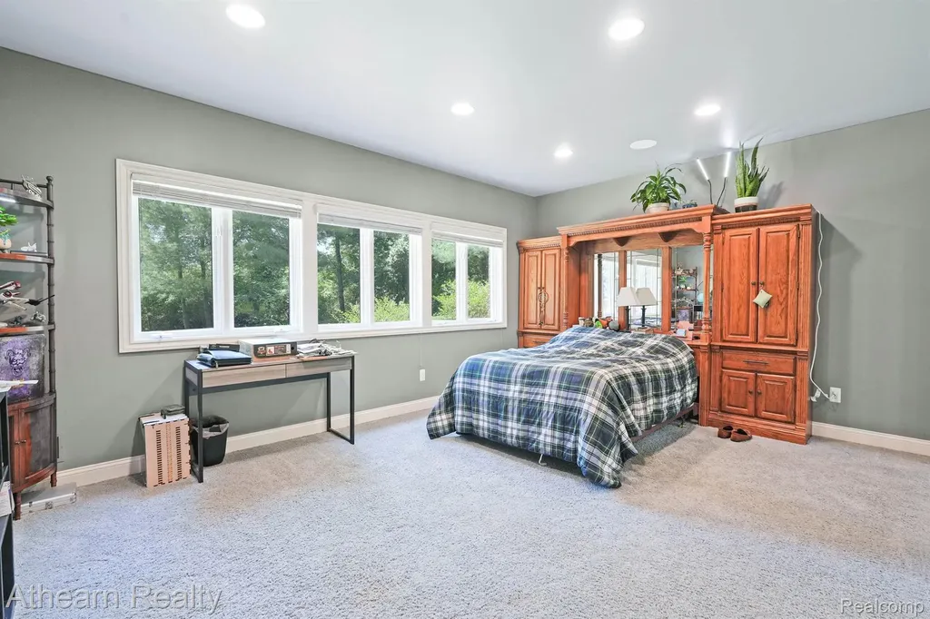 5326 Lake Forest Boulevard Genoa Township MI 48116