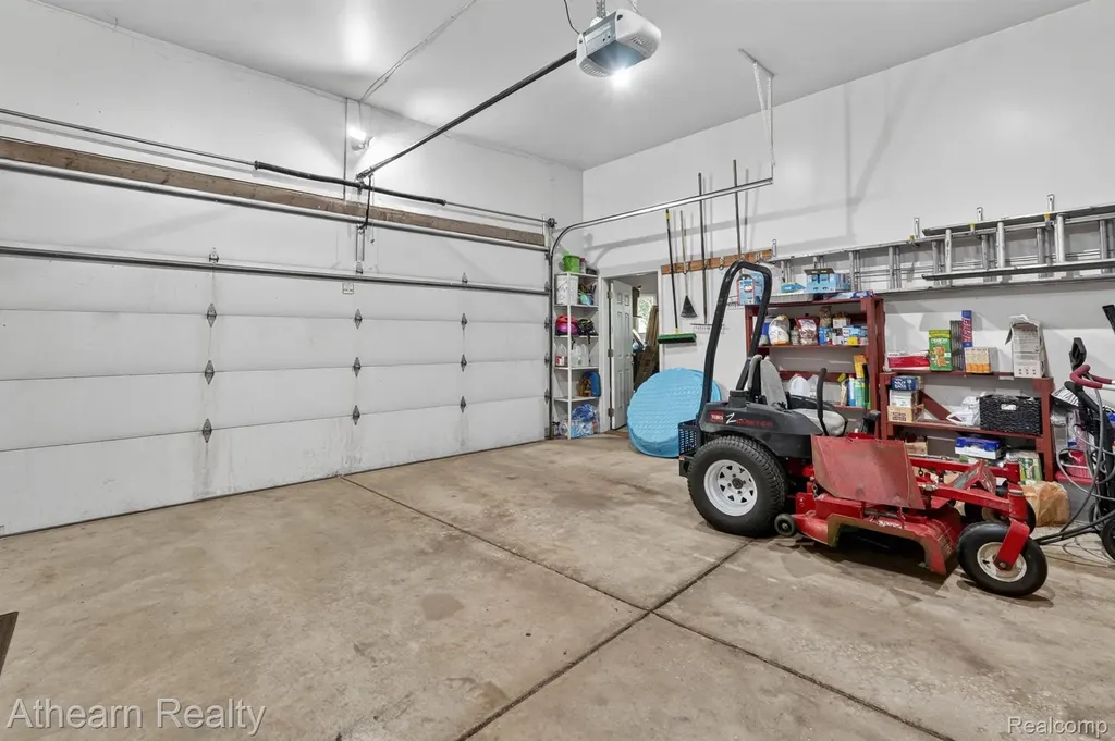 5326 Lake Forest Boulevard Genoa Township MI 48116