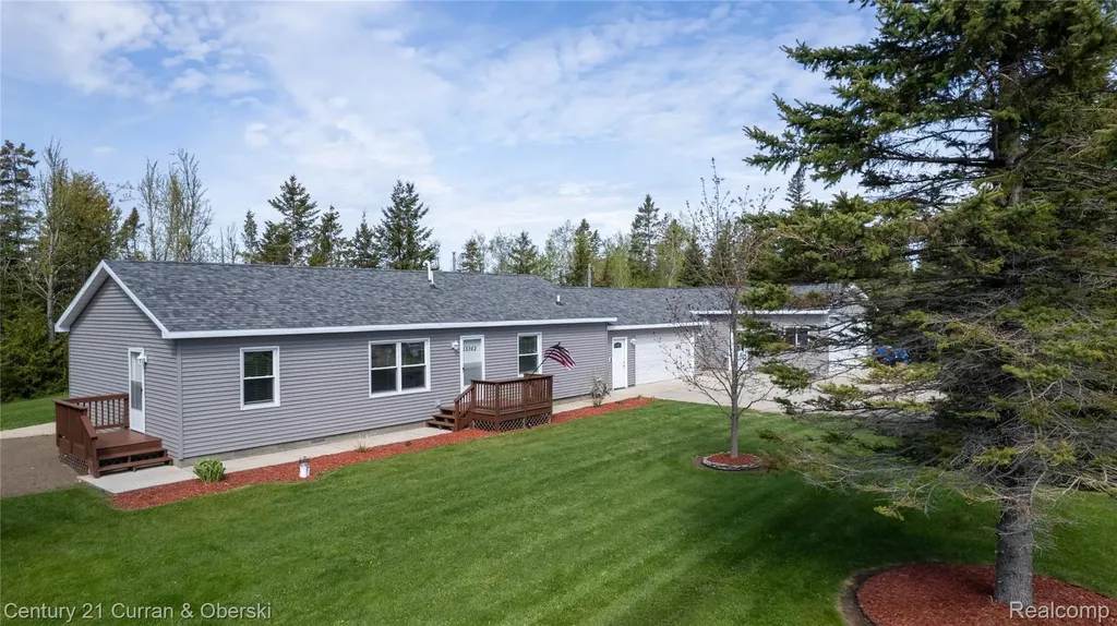 15262 Us 23 S Presque Isle Township MI 49777