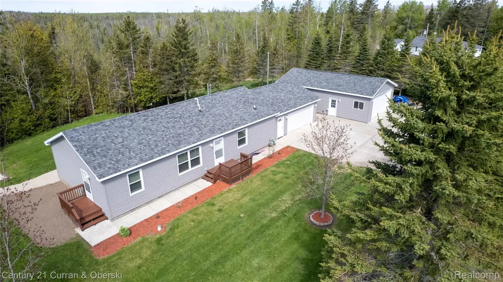 15262 Us 23 S Presque Isle Township MI 49777