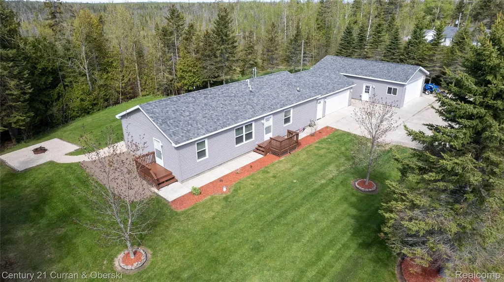 15262 Us 23 S Presque Isle Township MI 49777